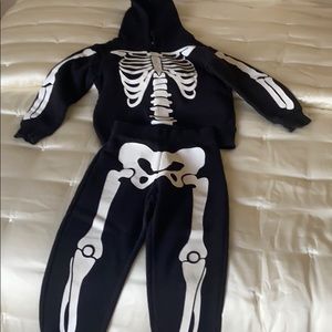 Size 2-4 H&M sweats. Glow in the dark